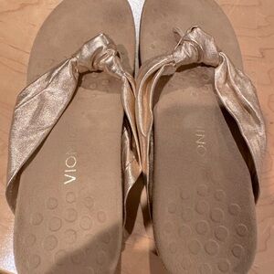 Vionic sandals